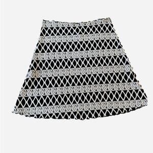 Haystacks skirt. Size large.